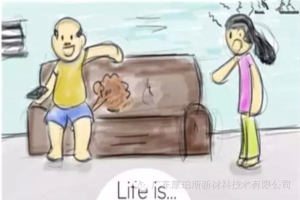 人生就是。。。 妻子已經(jīng)發(fā)火，你卻肆無忌憚地放屁“排毒氣”