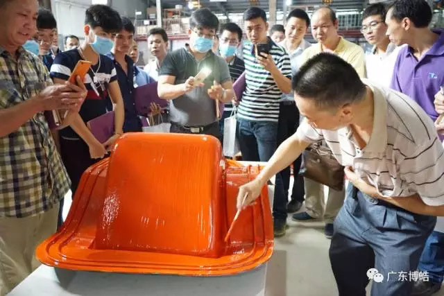 中國不飽和聚酯樹脂行業(yè)協會 華南玻璃鋼新技術交流培訓中心第三期玻璃鋼模具制作培訓班-14